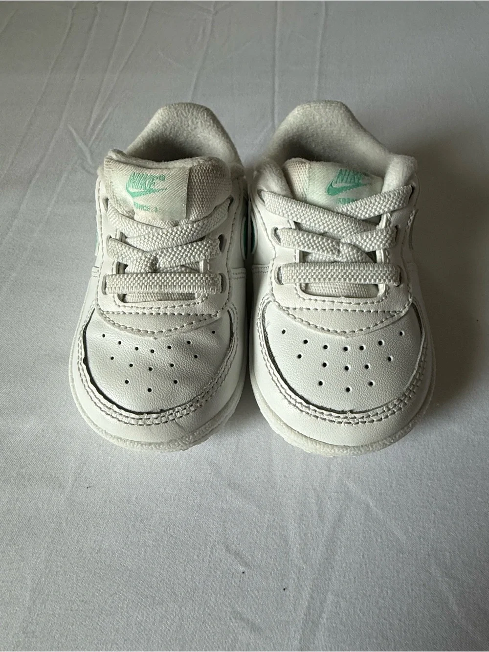 Nike White Toddler Sneakers with Mint Logo